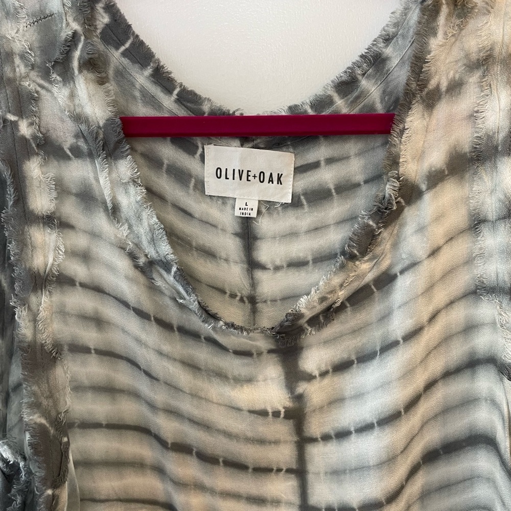 Olive & Oak high low tunic size large